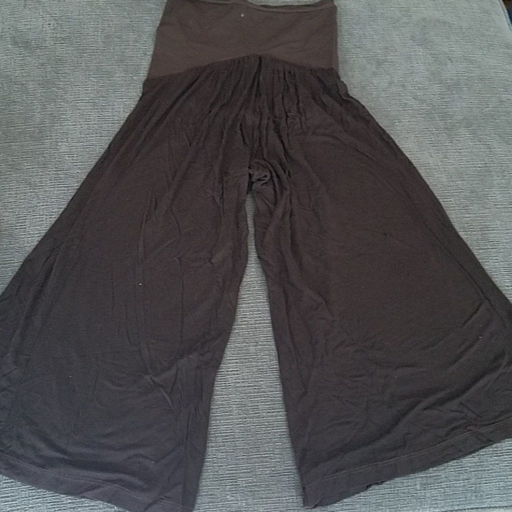 Maternity dress capri pants